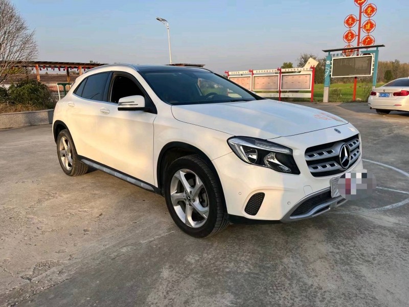 徐州18年奔驰CLA3