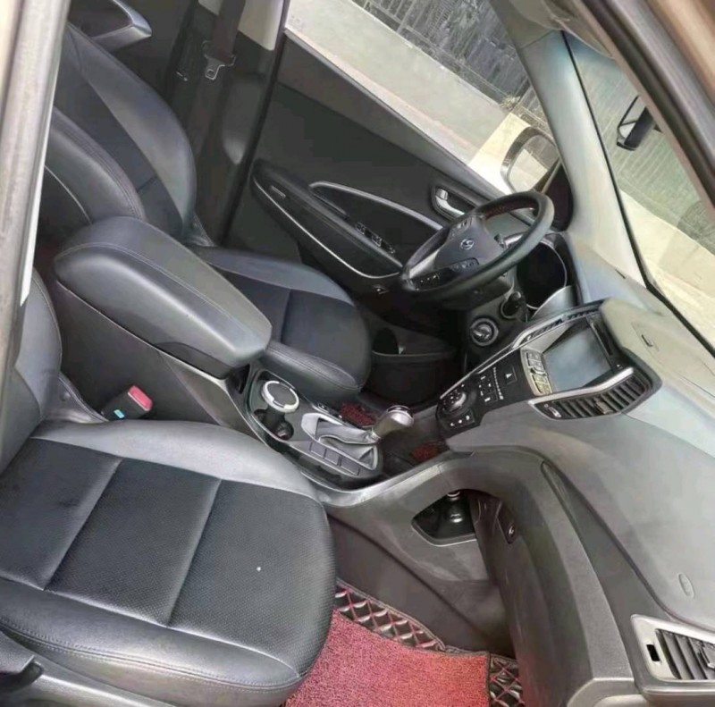 淮南13年现代新胜达4