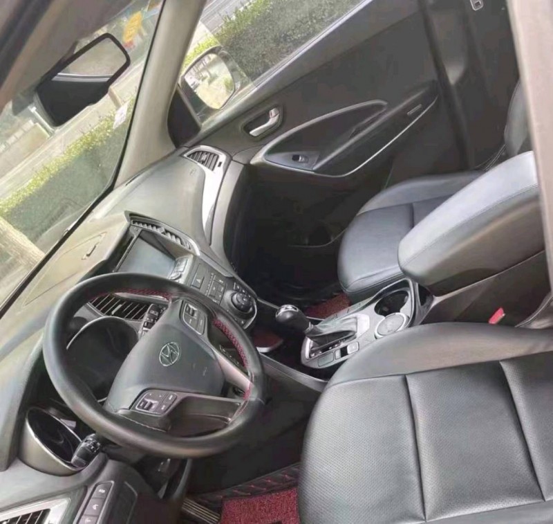 淮南13年现代新胜达5