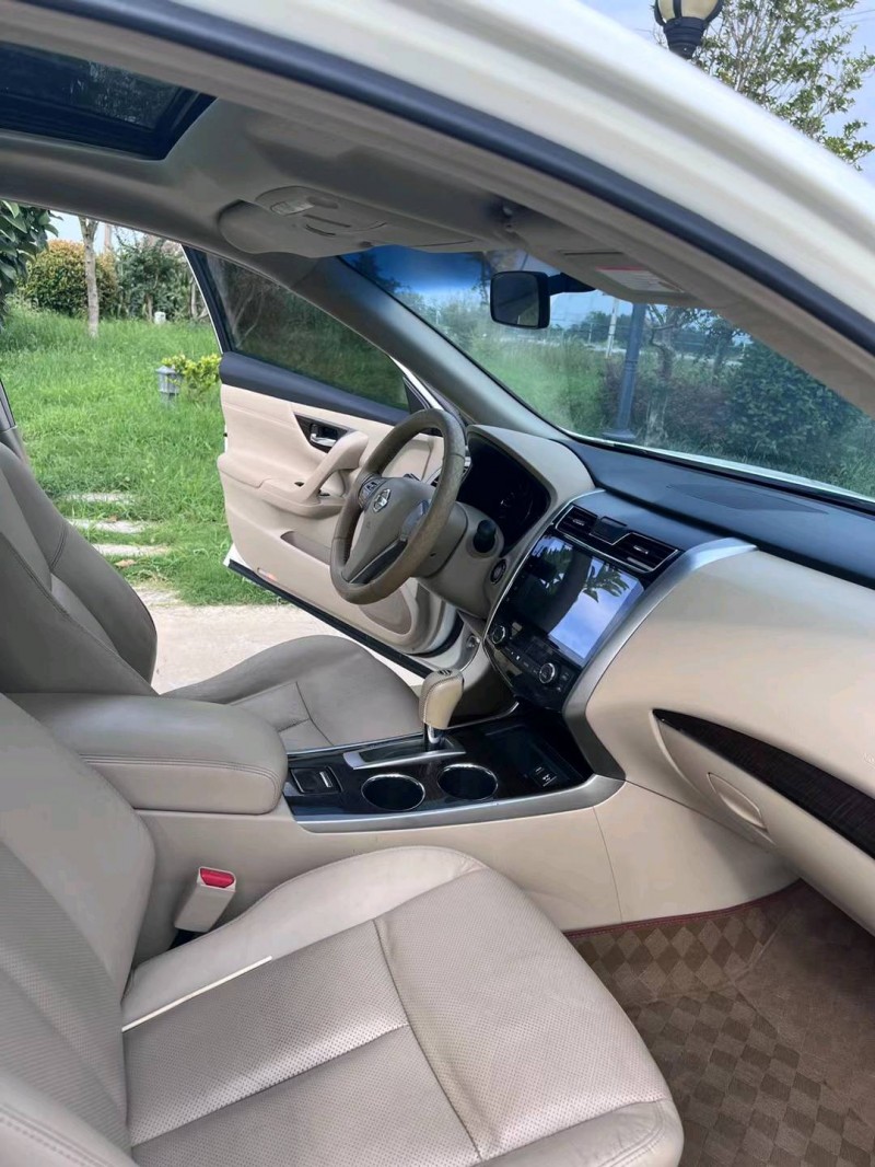 徐州15年日产天籁5