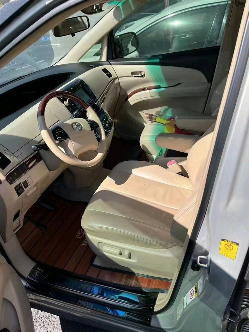 济南13年丰田普瑞维亚4