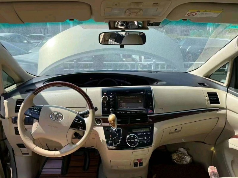 济南13年丰田普瑞维亚3