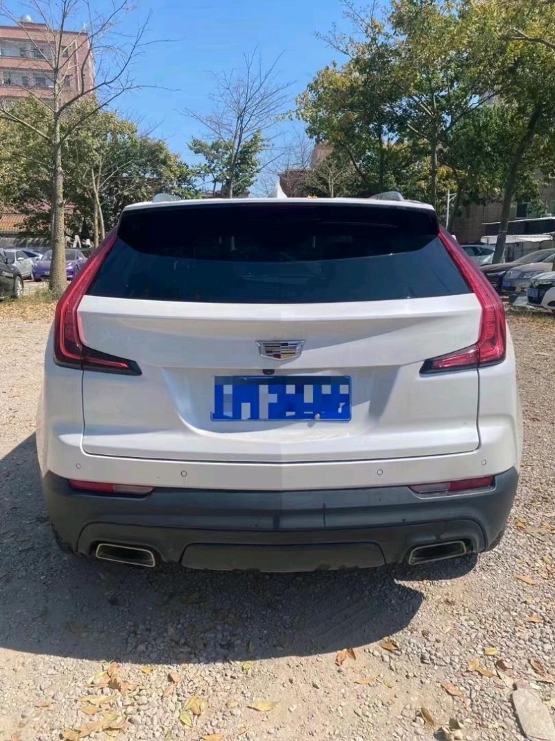 珠海20年凯迪拉克XT42
