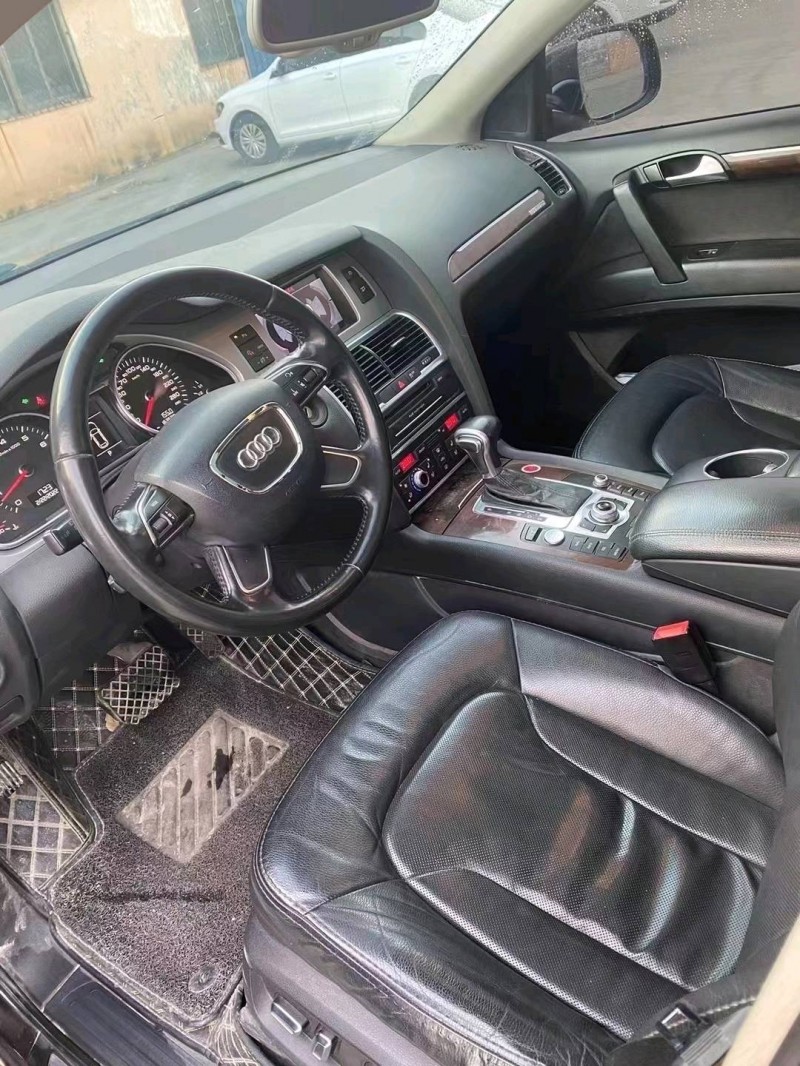 济宁13年奥迪Q78