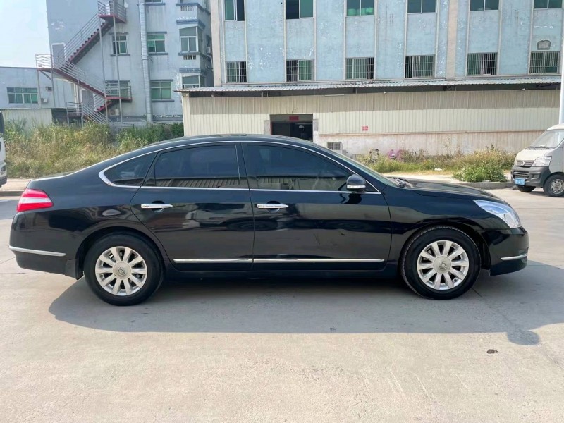 东莞10年日产天籁8