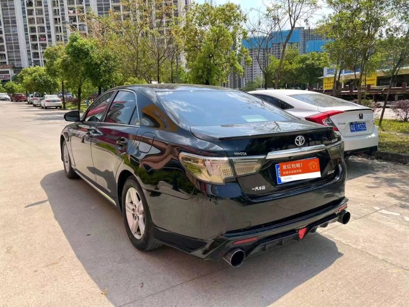 北京13年丰田锐志9