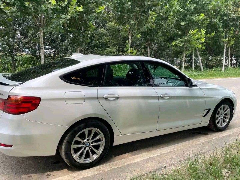 济南15年宝马3系8