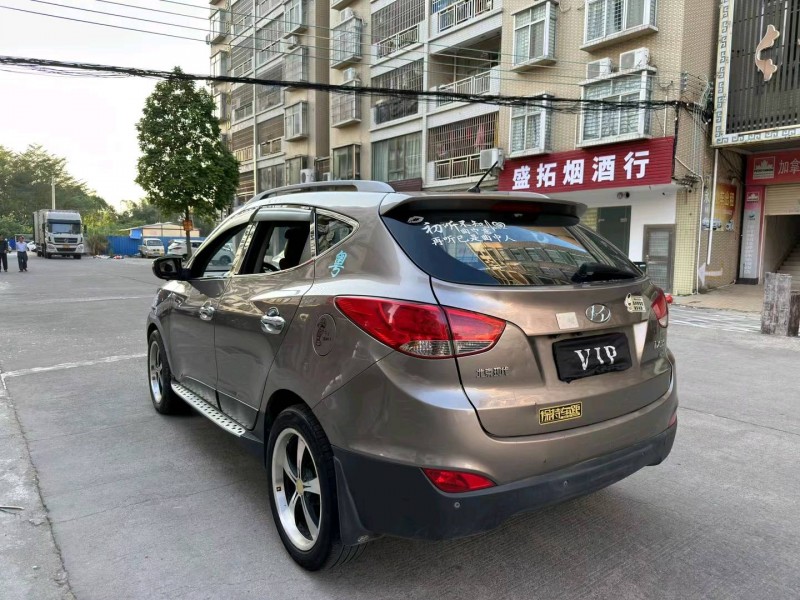 北京12年现代ix357