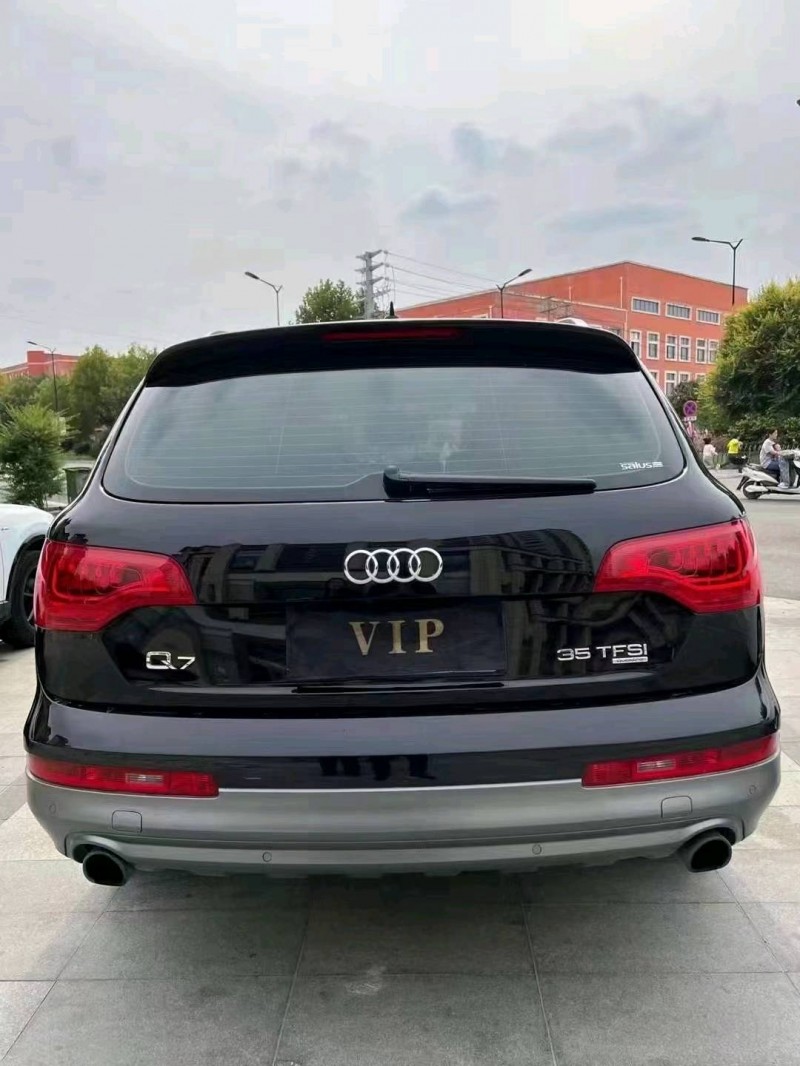济南15年奥迪Q78