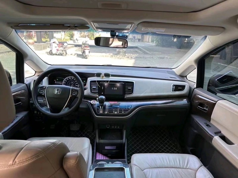 青岛18年本田奥德赛8