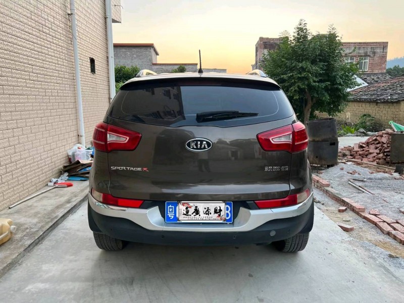 北京13年起亚智跑5