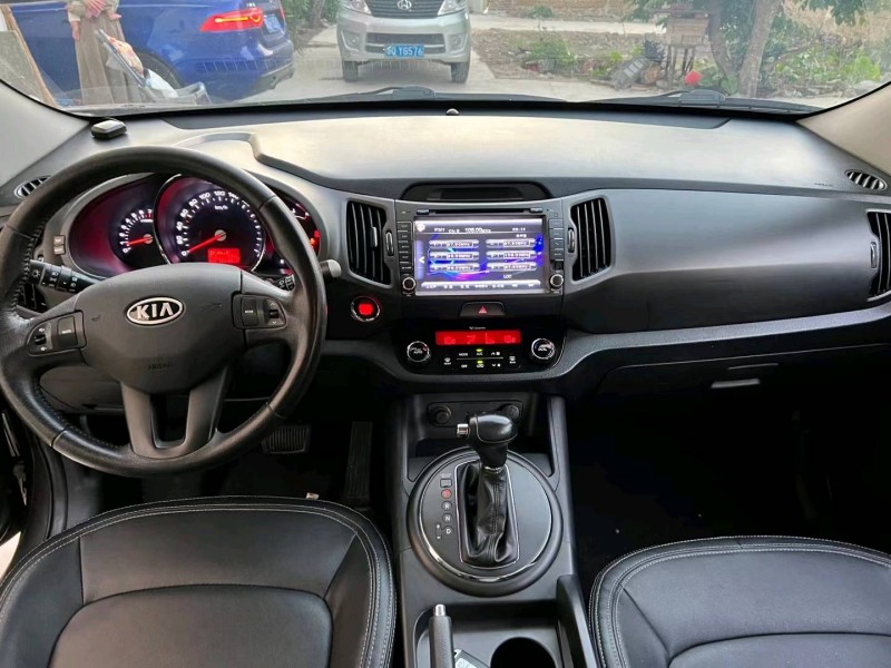 北京13年起亚智跑7