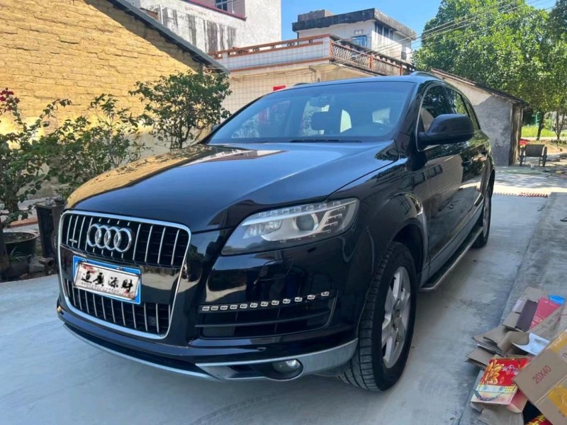 北京13年奥迪Q78