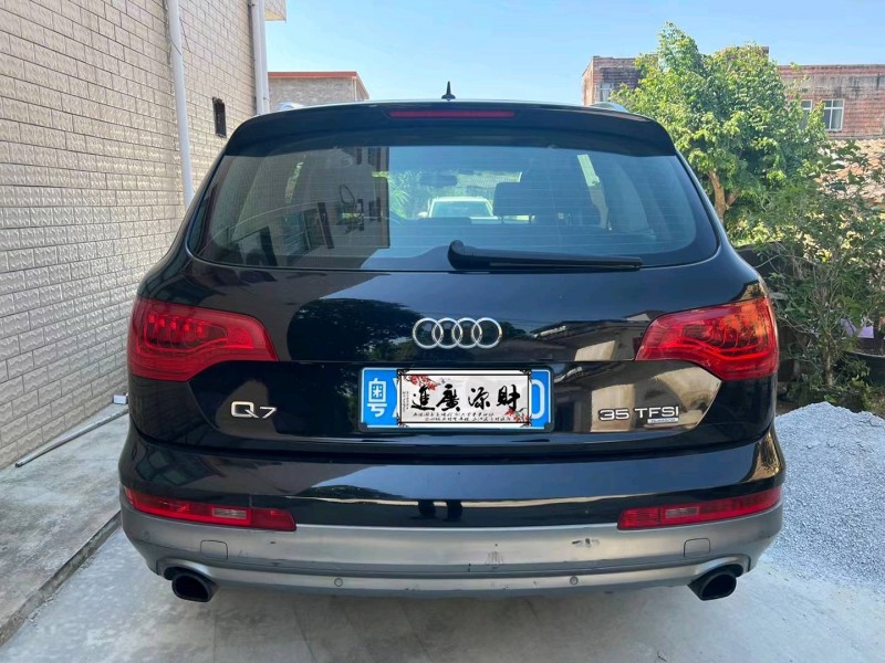 北京13年奥迪Q76