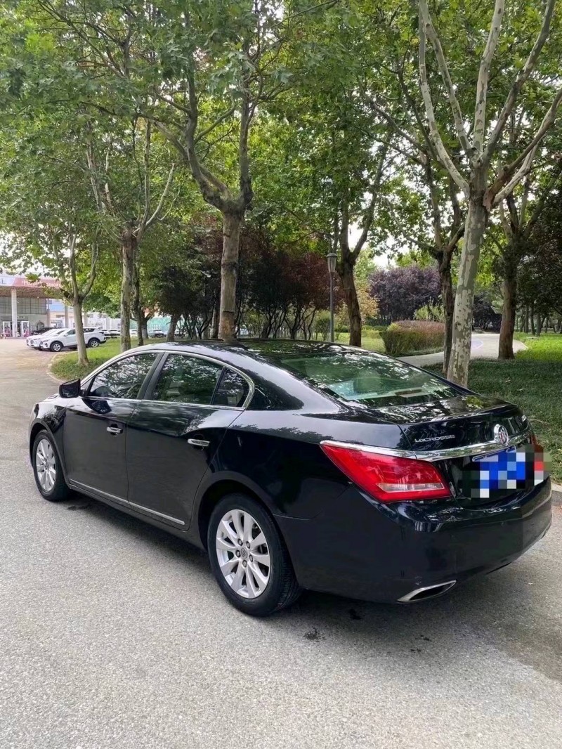 青岛14年别克君越5