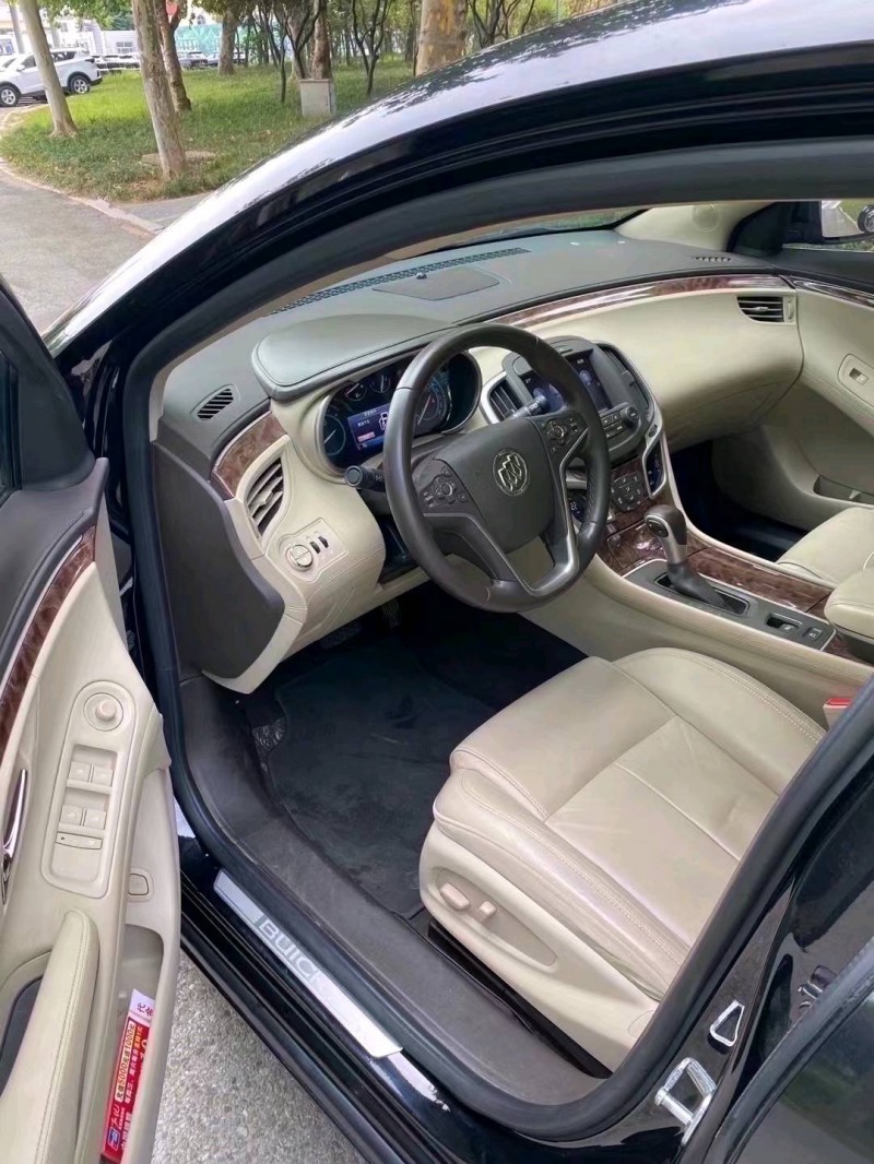 青岛14年别克君越7