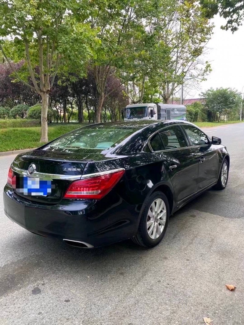 青岛14年别克君越8