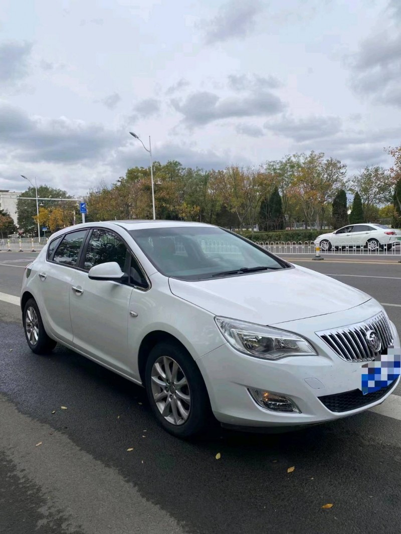 东营13年别克英朗2