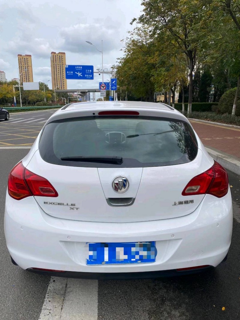 东营13年别克英朗5