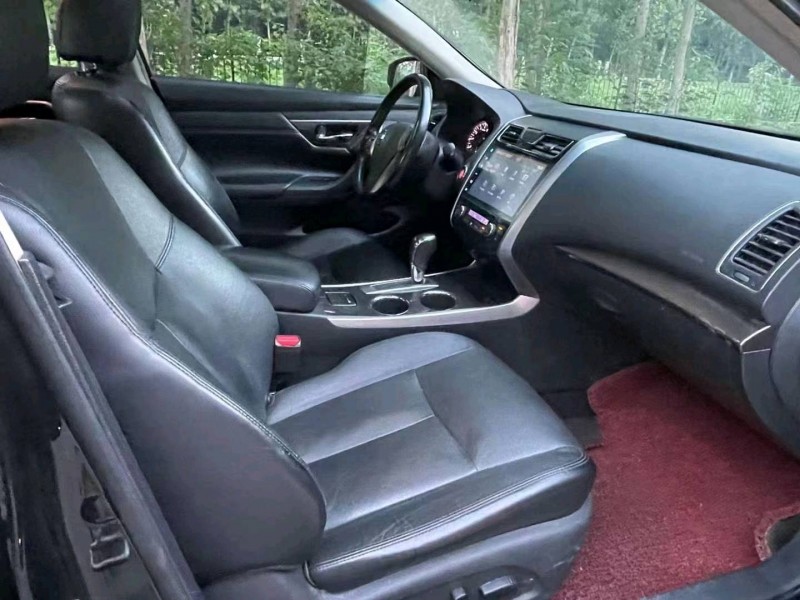 济南16年日产天籁3