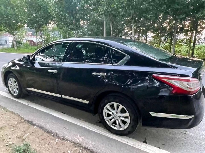 济南16年日产天籁6