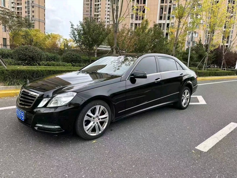 东营11年奔驰E7