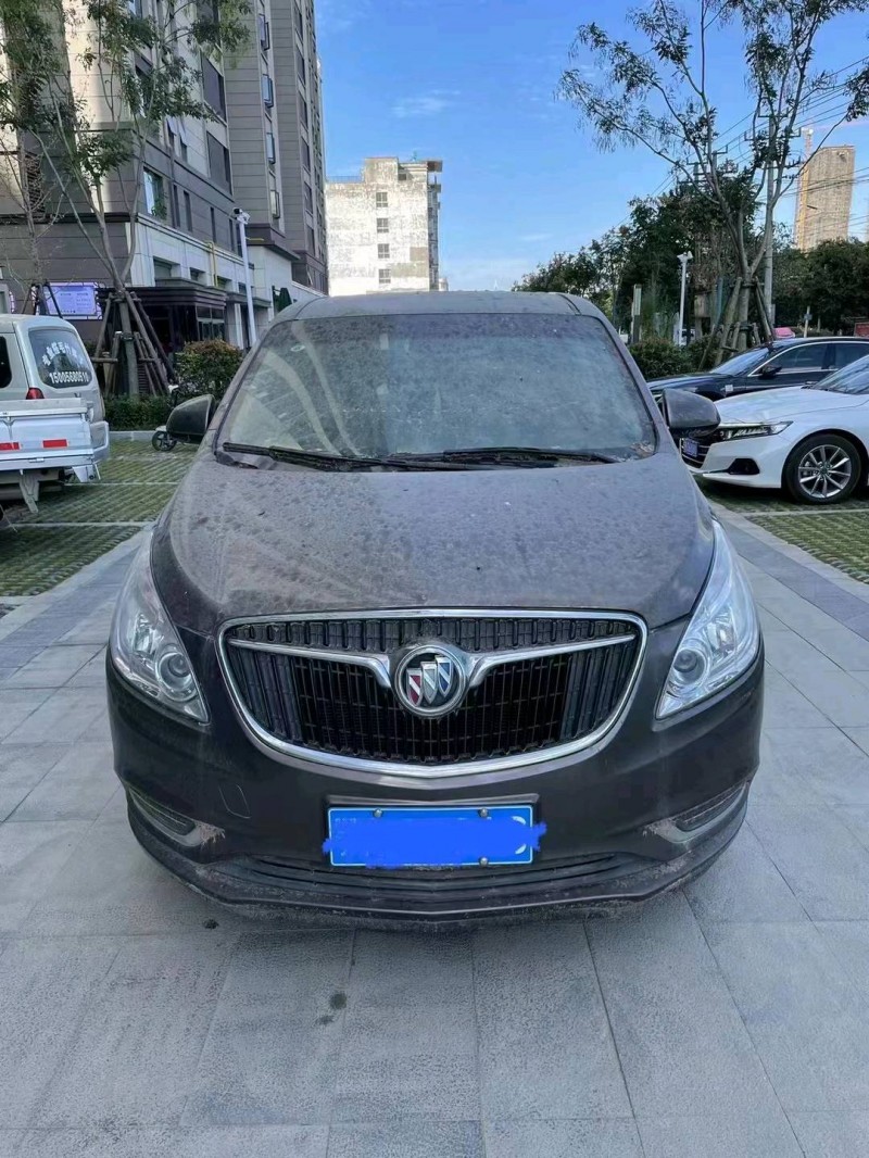 淮南18年别克GL81