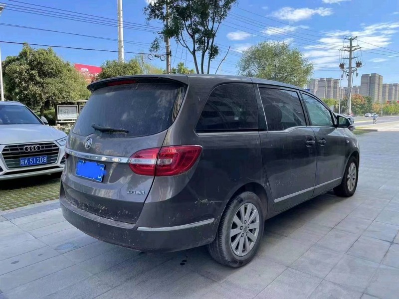 淮南18年别克GL84