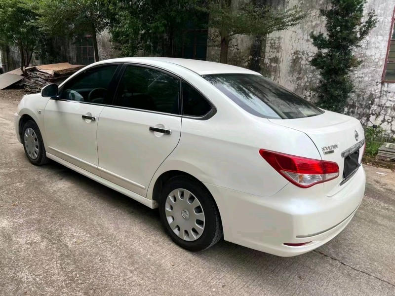 北京18年日产轩逸9