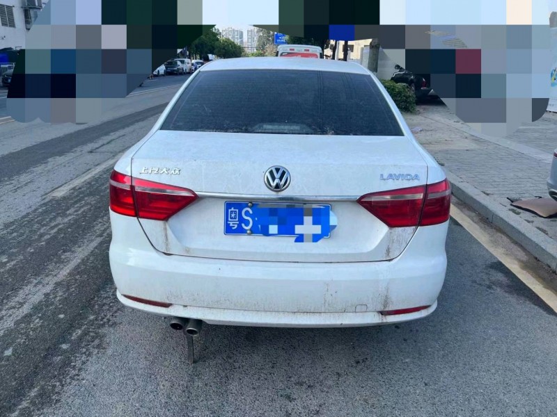 广州16年大众朗逸7