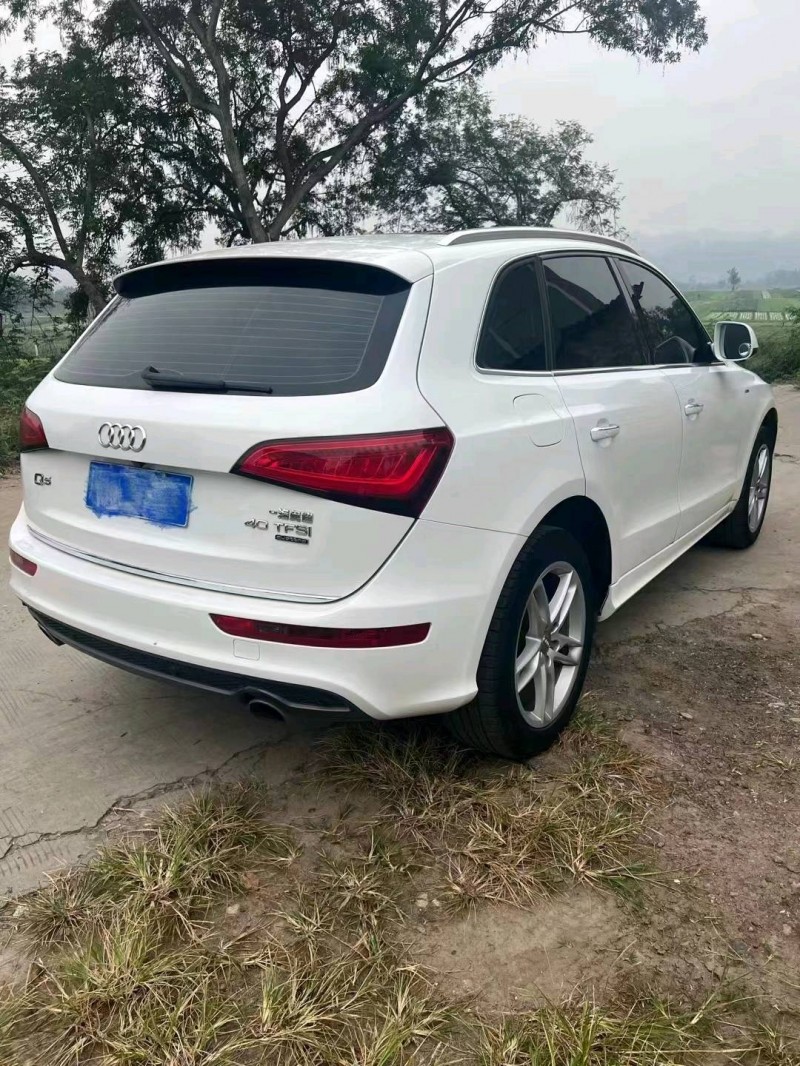 成都18年奥迪Q55