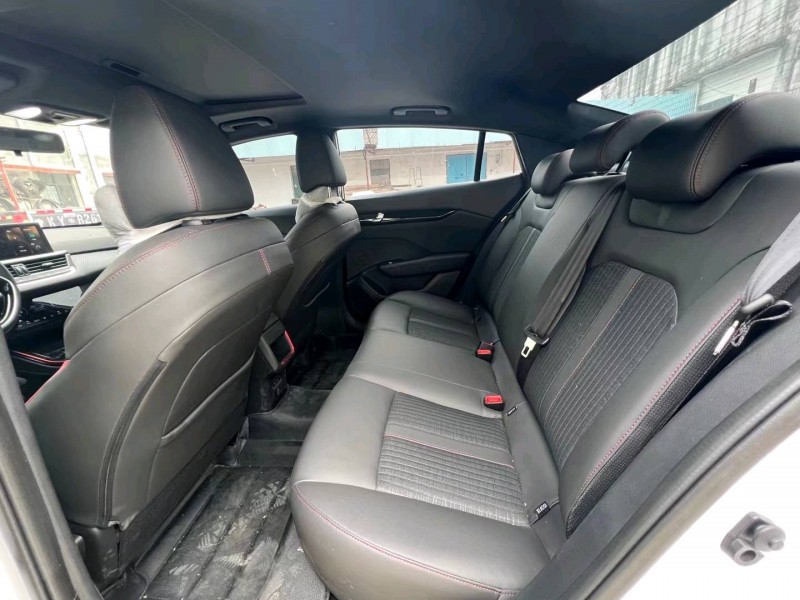 北京22年东风奕炫6