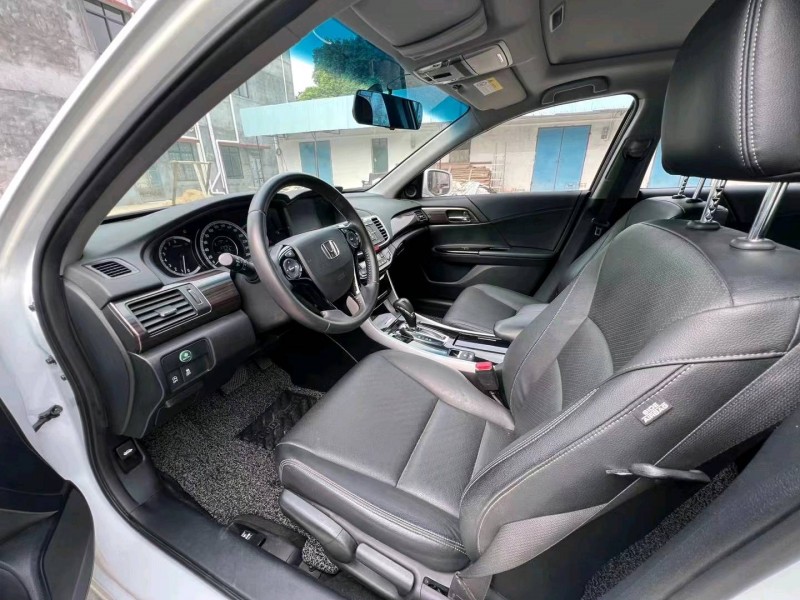 北京16年本田雅阁4