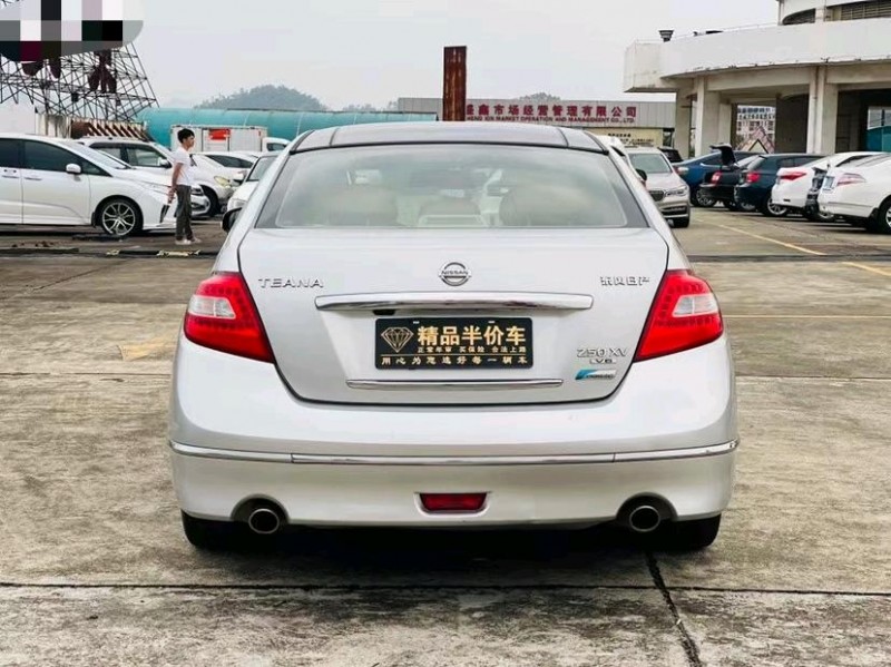 东莞10年日产天籁1