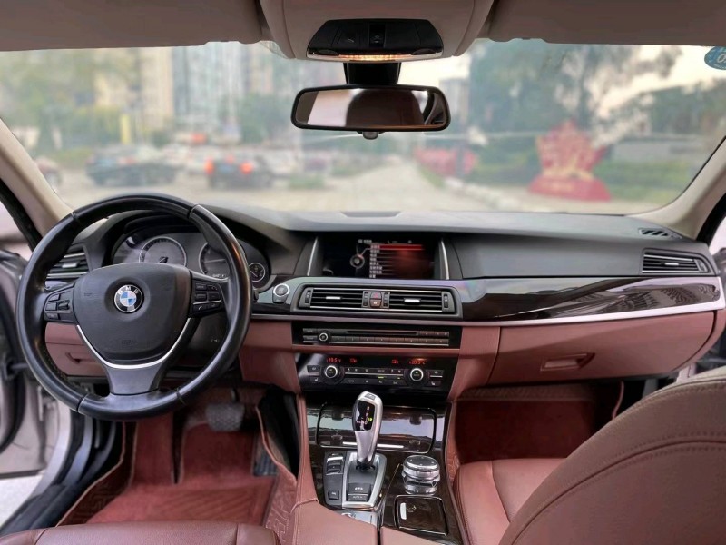 北京17年宝马5系4