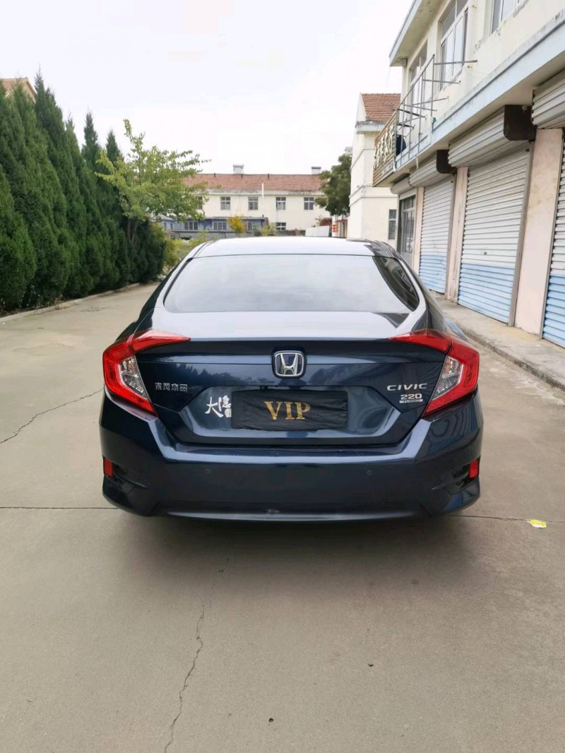 潍坊17年本田思域1