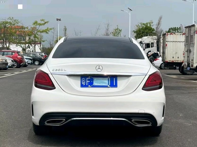 东莞19年奔驰C9