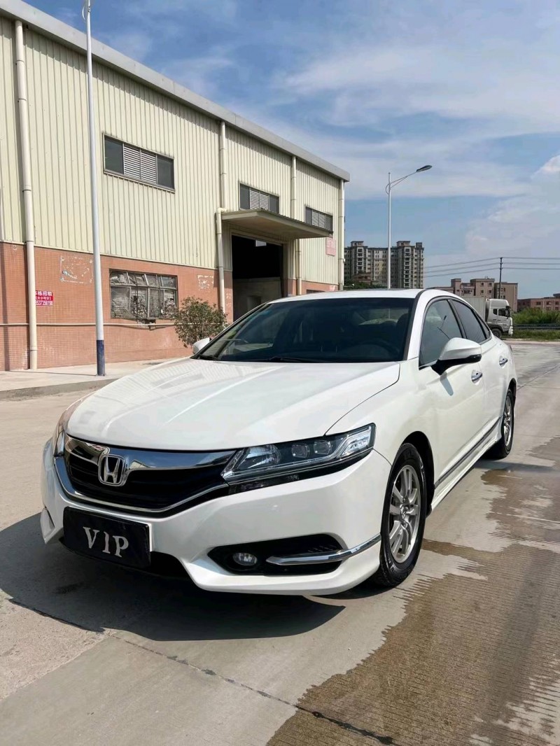 东莞17年本田思铂睿2