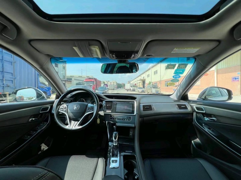 东莞17年本田思铂睿4