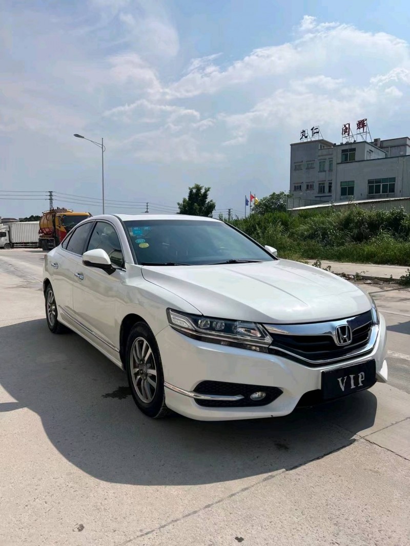 东莞17年本田思铂睿3