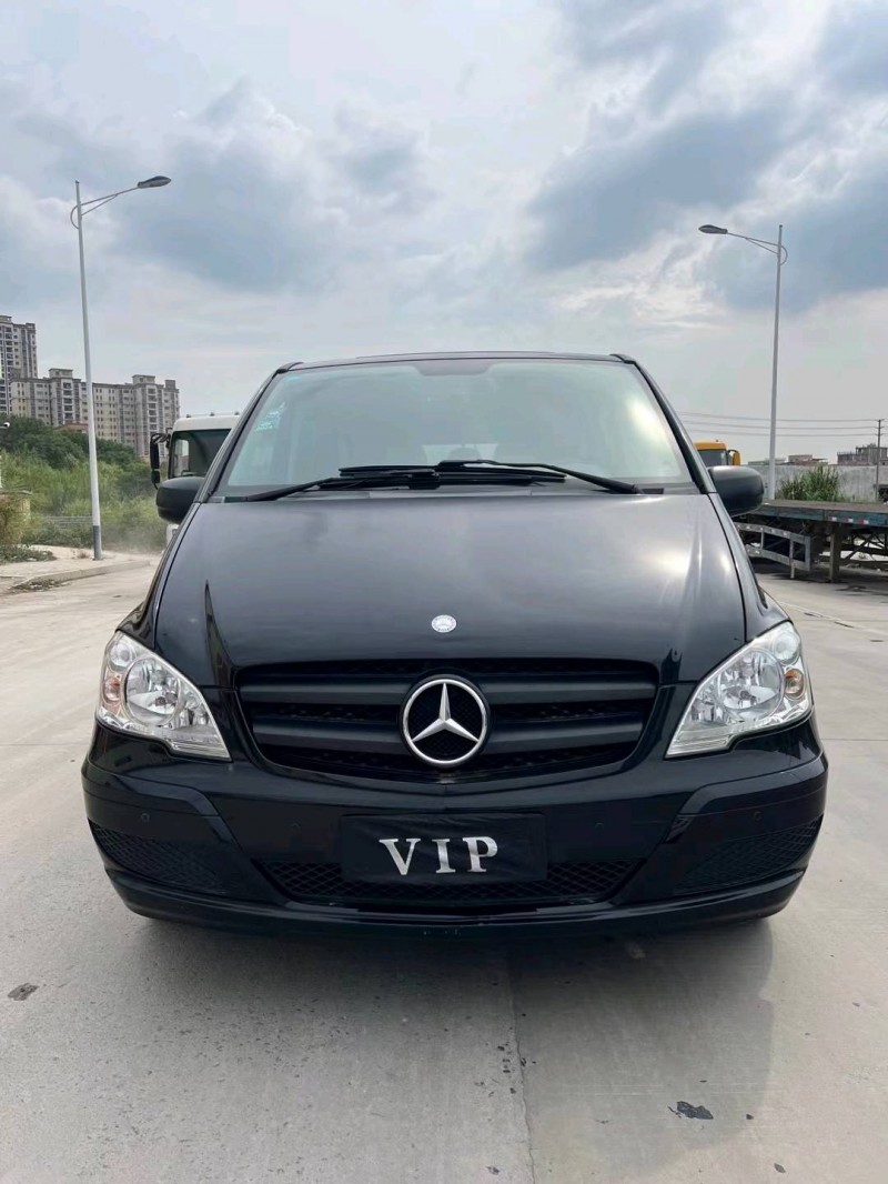 东莞14年奔驰威霆1