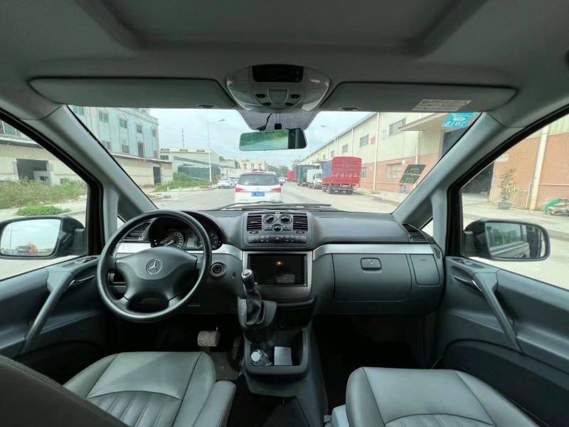 东莞14年奔驰威霆4