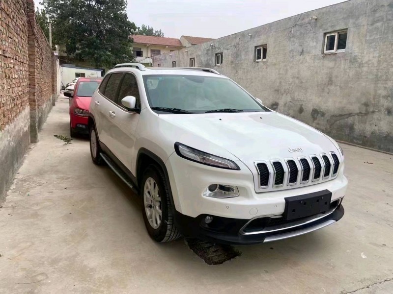 北京16年Jeep自由光1