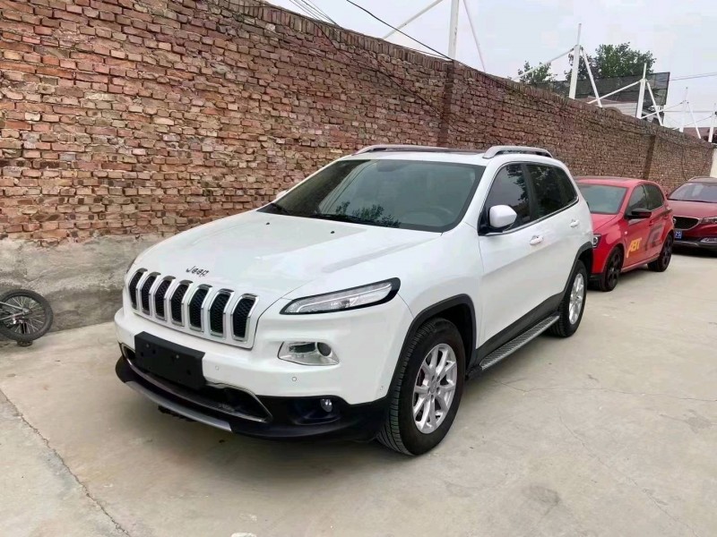 北京16年Jeep自由光2