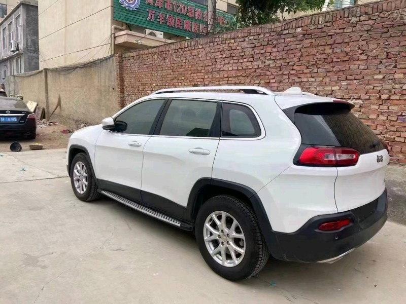 北京16年Jeep自由光3