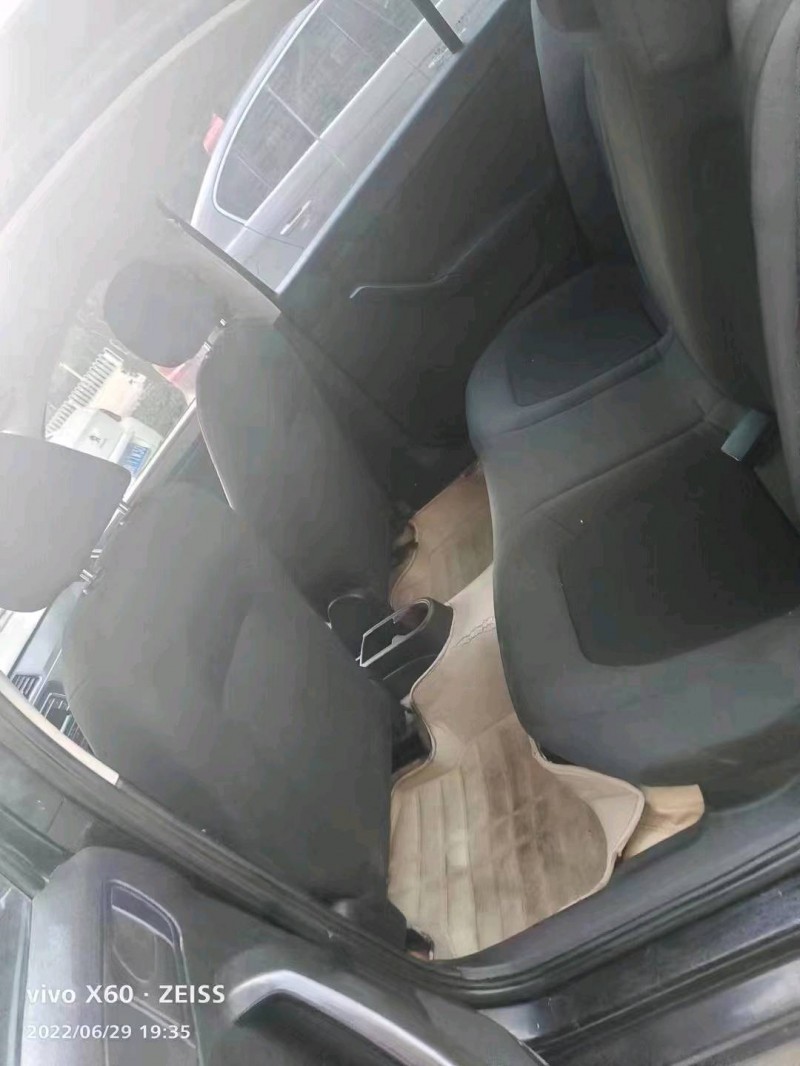 北京14年大众桑塔纳6