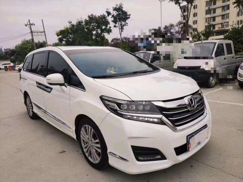 徐州18年本田艾力绅3