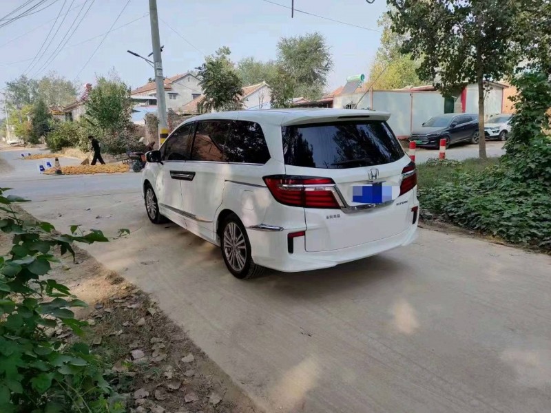 临沂17年本田艾力绅2