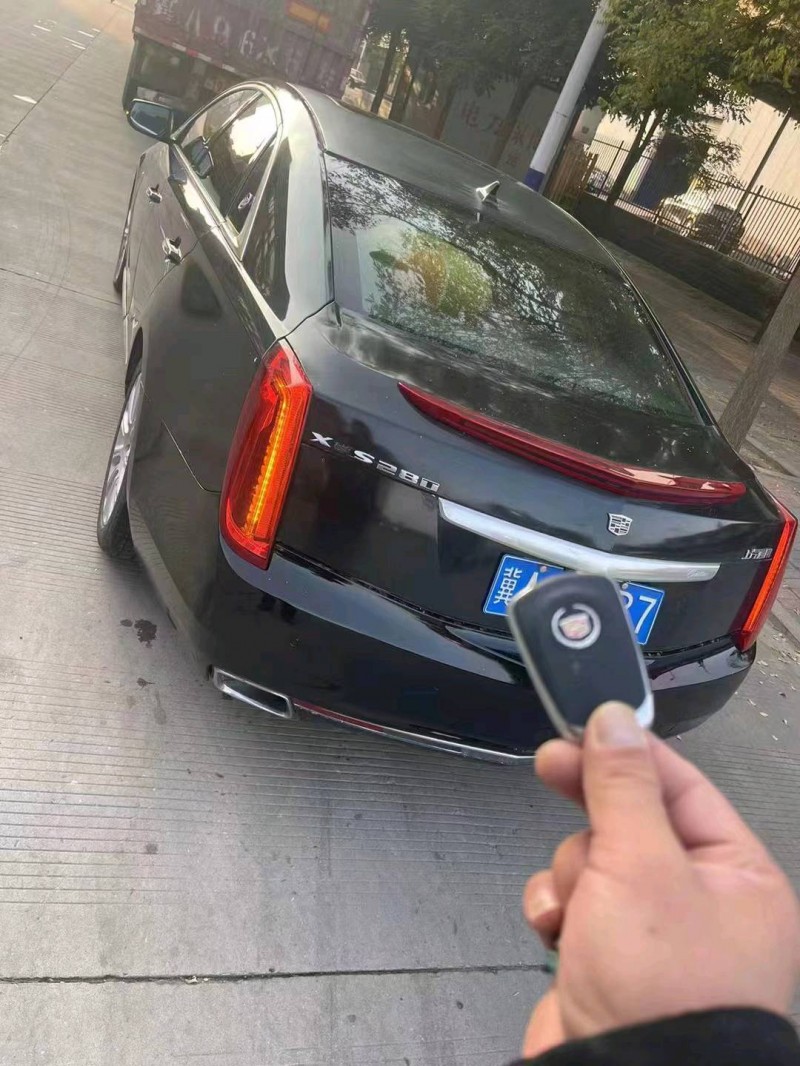 邯郸13年凯迪拉克XTS8