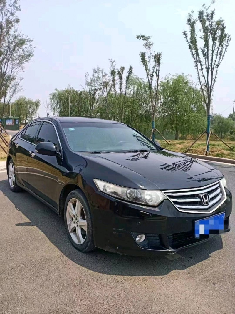 济南12年本田思铂睿8